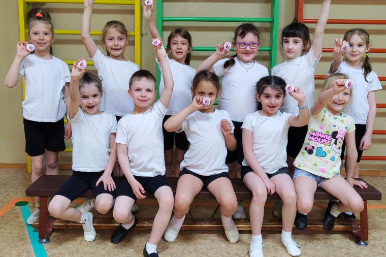 19 мая воспитанники детского сада "Рябинка" приняли участие в акции "В первый класс со знаком ГТО".