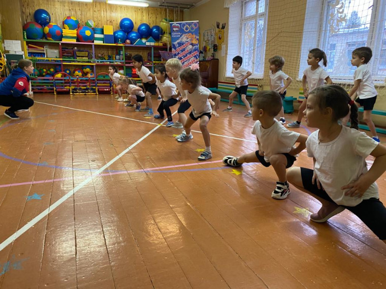 24 ноября воспитанники детского сада "Солнышко"  сдавали нормы ВФСК ГТО.